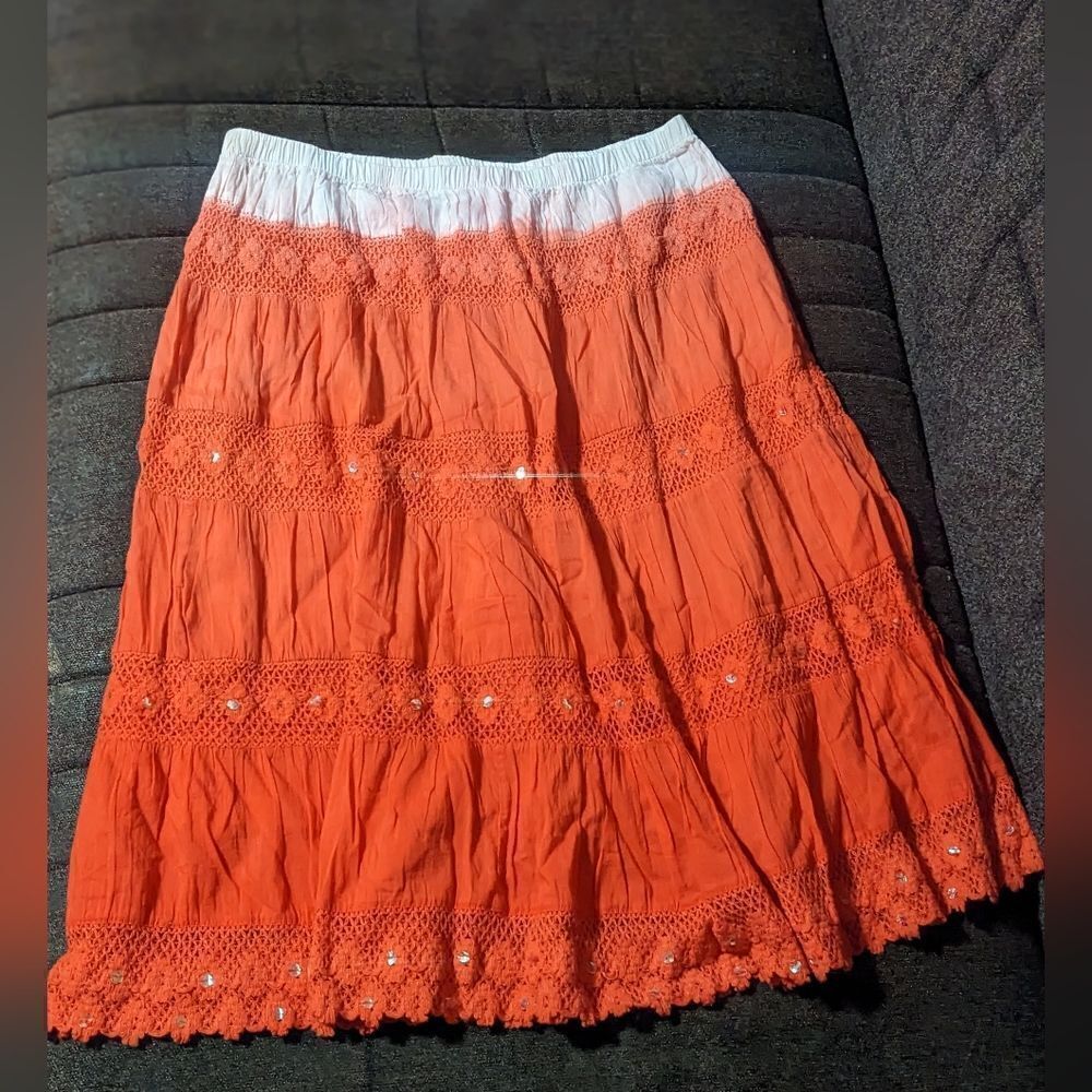 Cute trendy red & white contrast skirt